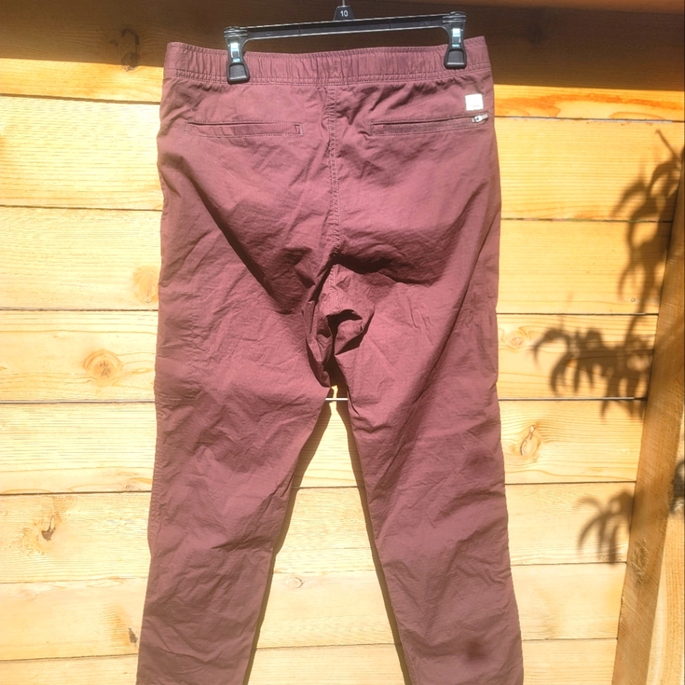 Vuori Ripstop Pant - Picture 2 of 3
